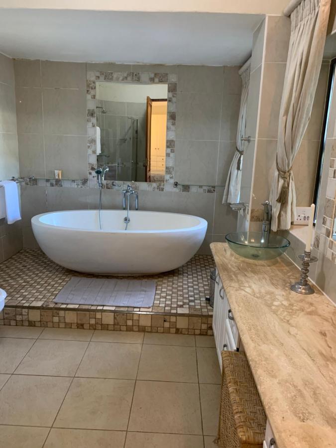 Mountain Rose Guesthouse Louis Trichardt Exteriör bild
