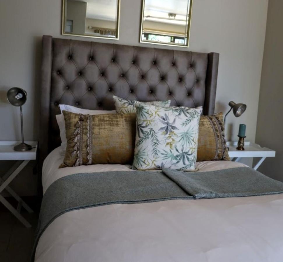 Mountain Rose Guesthouse Louis Trichardt Exteriör bild