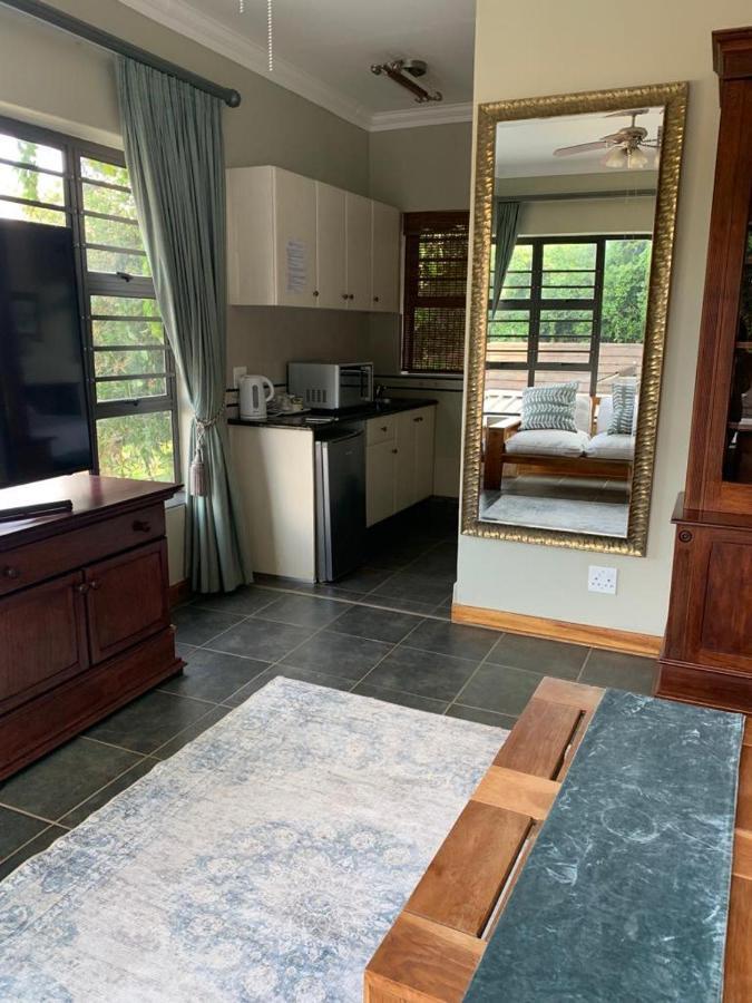 Mountain Rose Guesthouse Louis Trichardt Exteriör bild